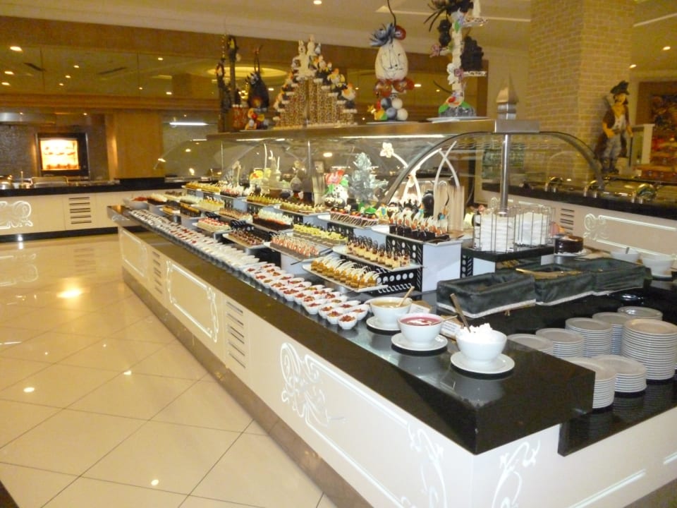 Das Buffet am Abend. Hotel Delphin Imperial