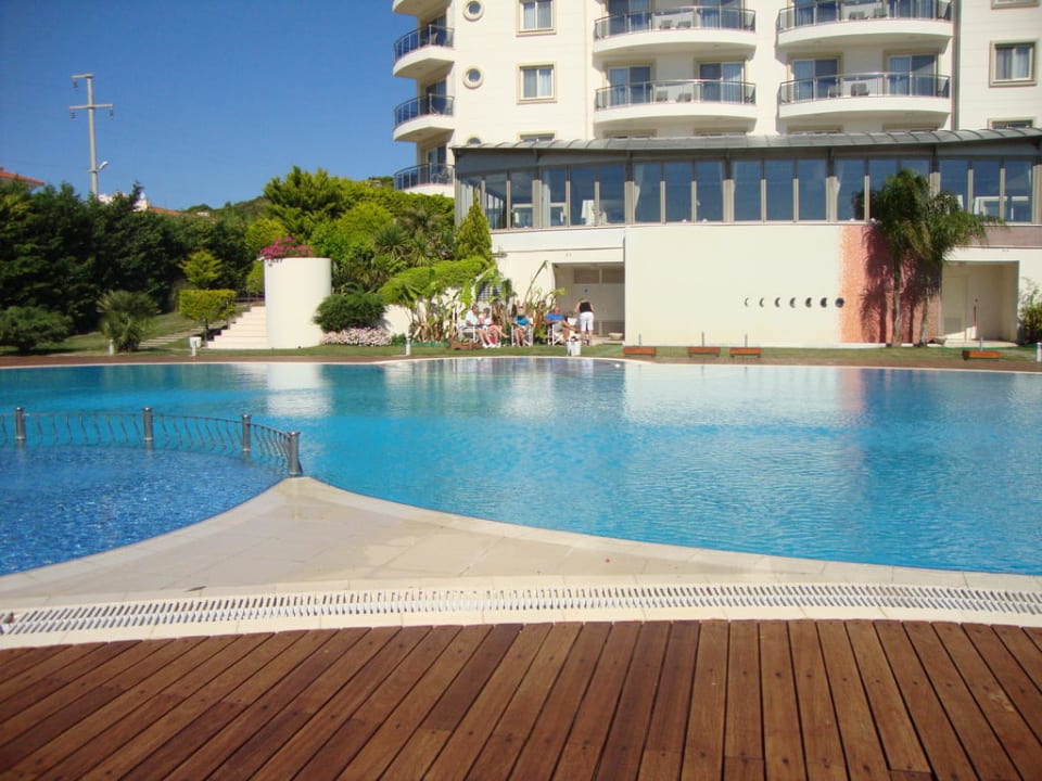 Pool- und Gartenanlage Sisus Marina Hotel