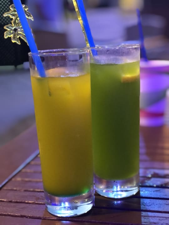 Gastro Side Breeze Hotel