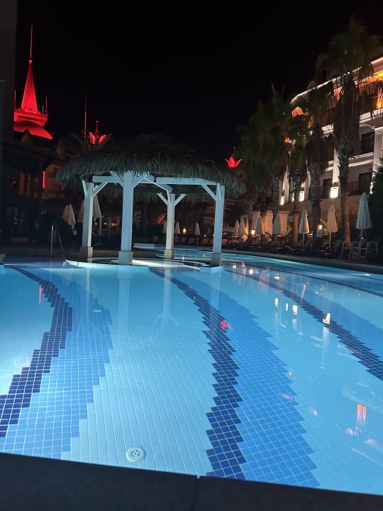 Pool Well Palace Side