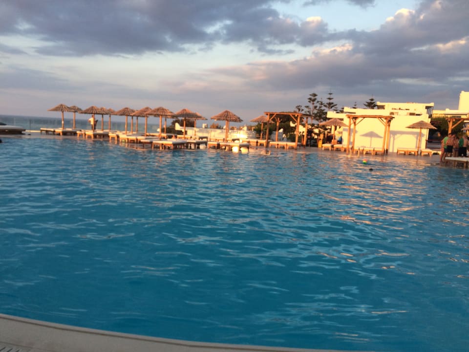 Pool Mitsis Selection Rinela