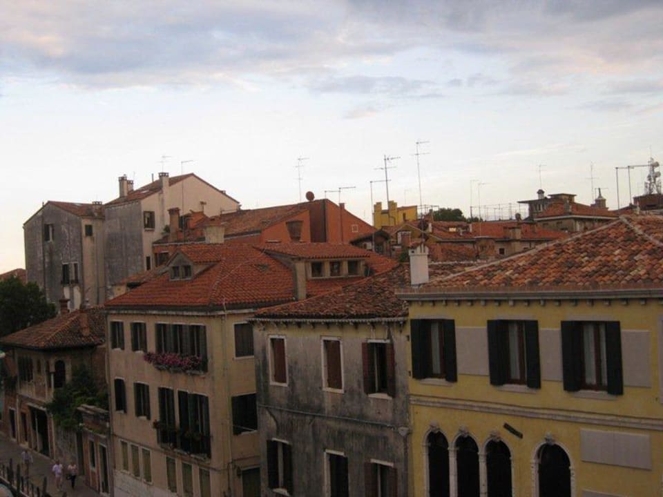 Blick aus dem Dachfenster Hotel Locanda Salieri