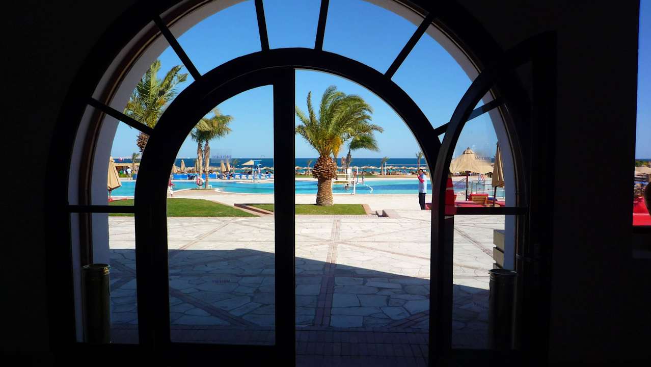 Piscine et mer Hotel Mercure Hurghada