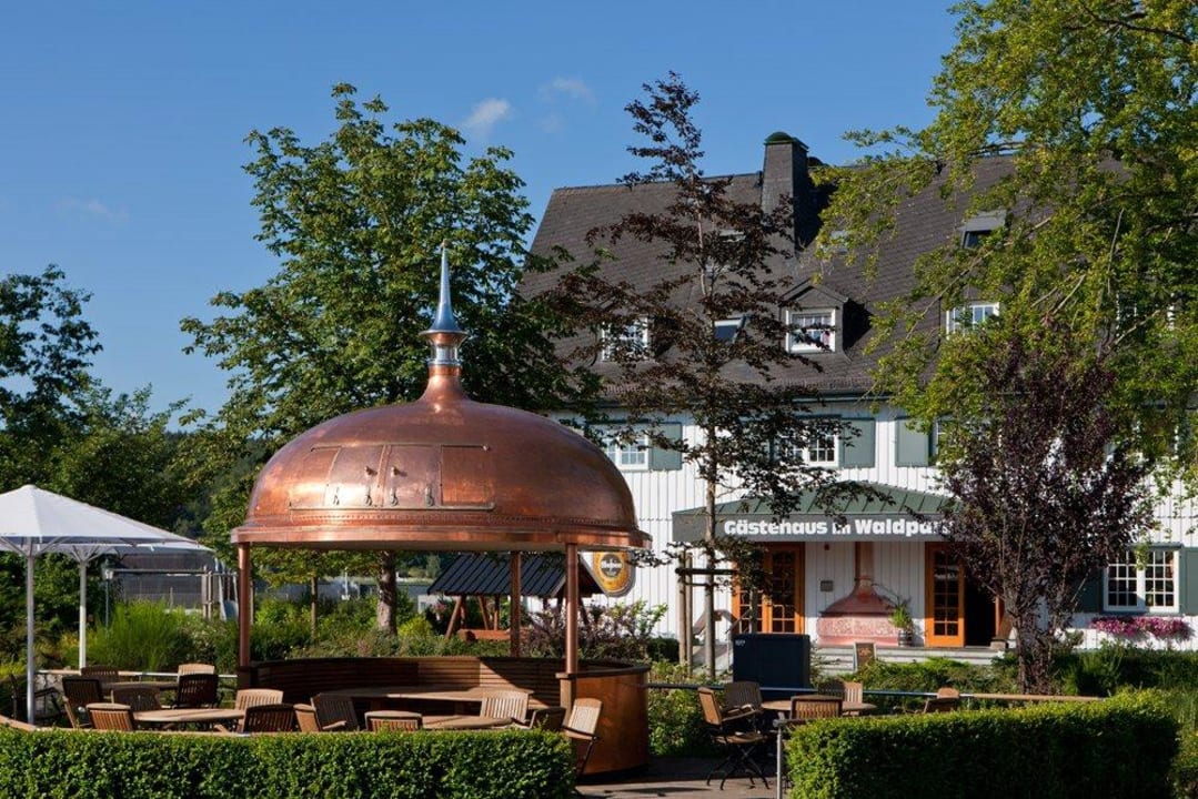 Biergarten Hotel & Gästehaus im Waldpark