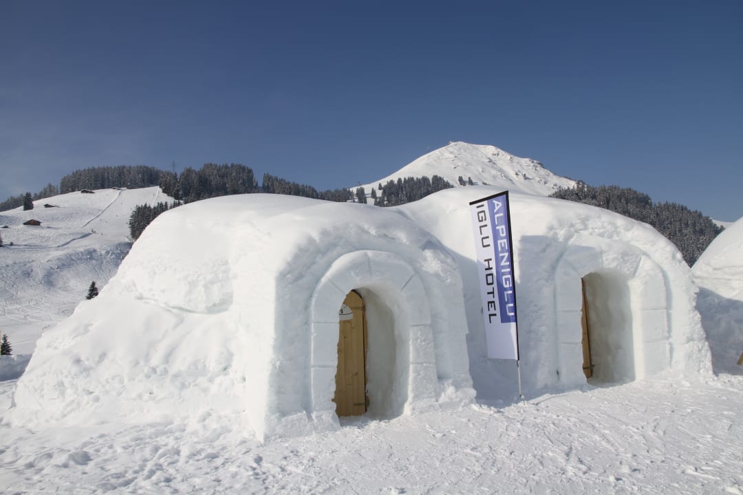 Außenansicht Hotel Alpeniglu