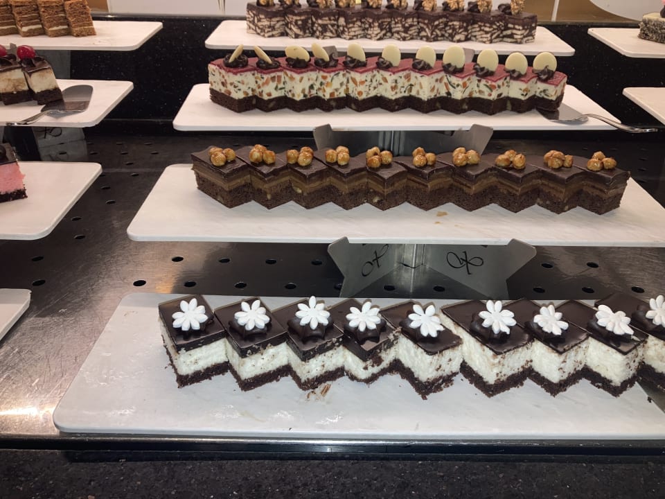 Gastro Xanadu Resort Hotel