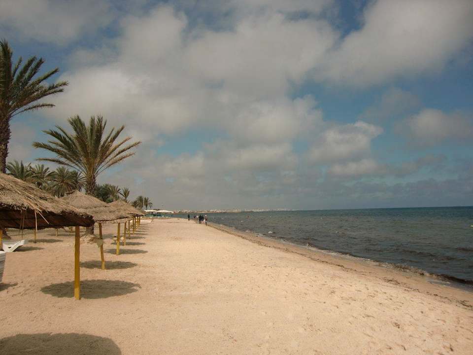 Leerer Strand Houda Golf & Beach Club