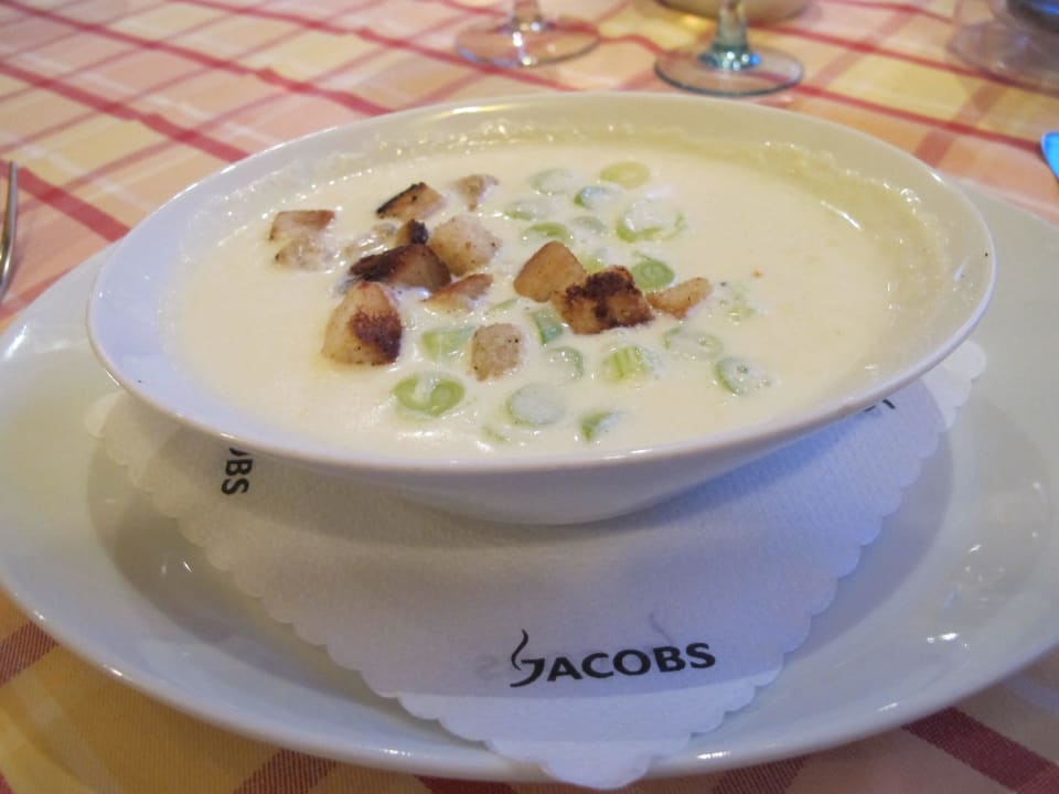 Knoblauchsuppe/ 4-Gang Menü Landhaus Oberbrumberg