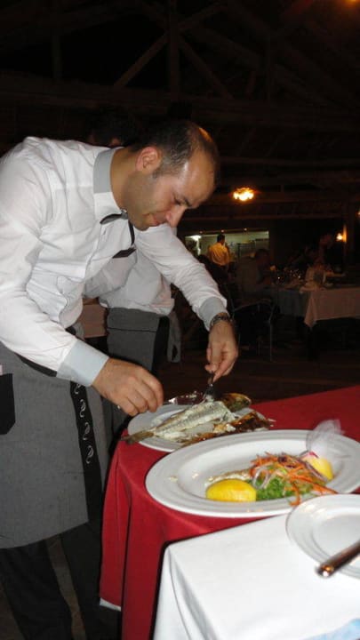 Im Fischrestaurant Royal Wings Hotel