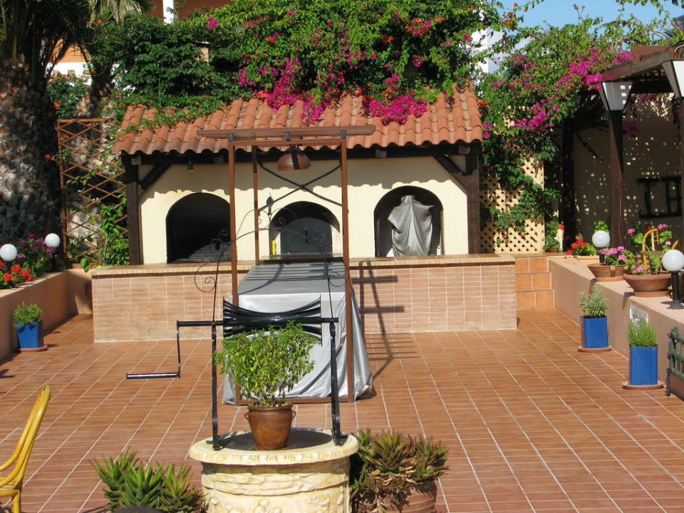 Die Taverne Anissa Beach & Village