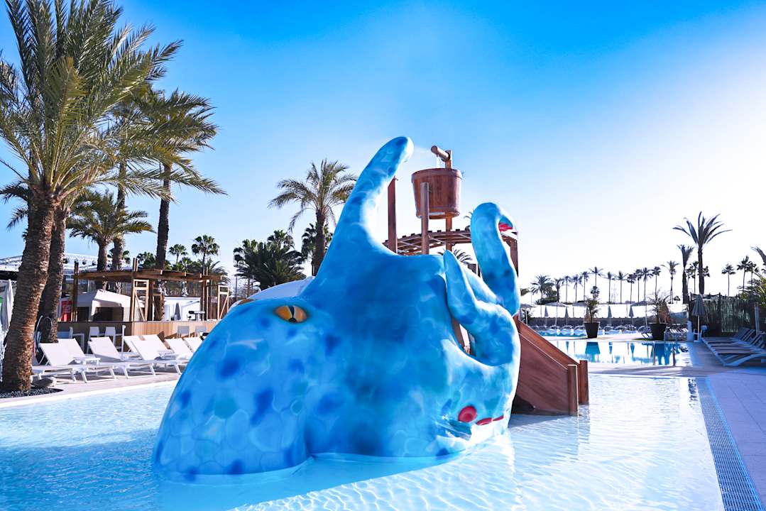 Pool HL Miraflor Suites Hotel