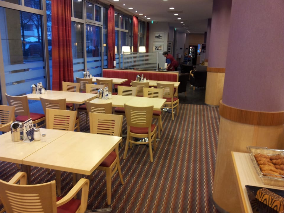 Frühstücksraum Holiday Inn Express Berlin City Center