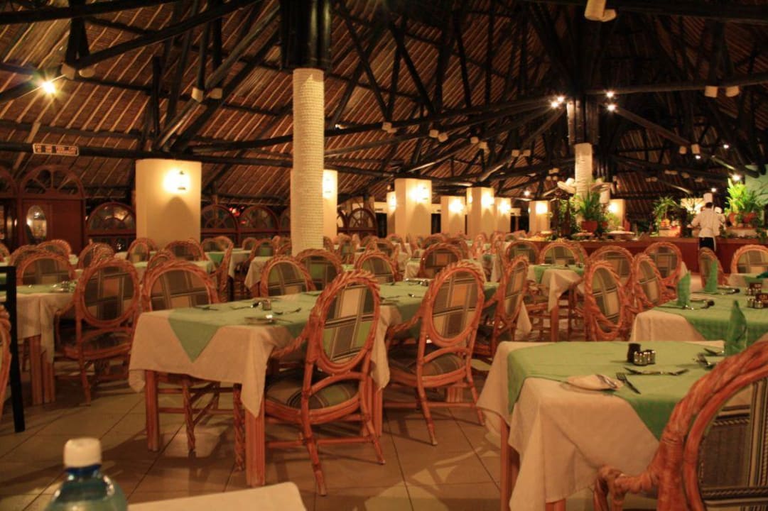 Restaurant Neptune Village Beach Resort & Spa