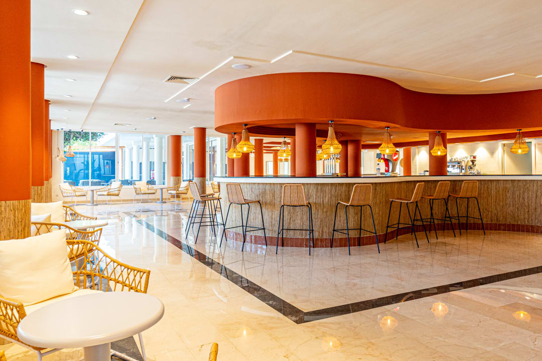 Gastro Hotel Rosella by Intelier