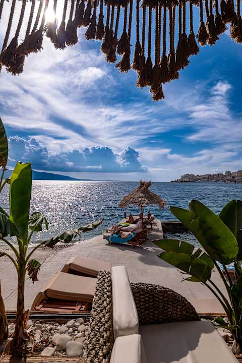 Außenansicht Grand Hotel Saranda