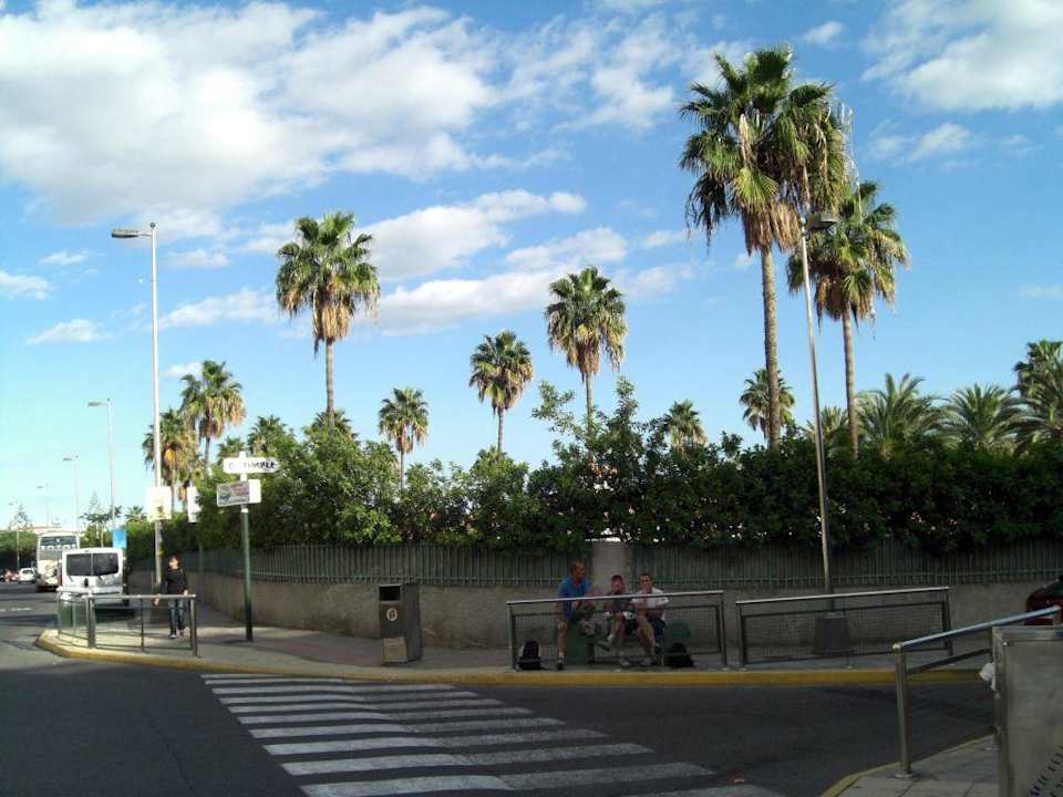 Das Hotel von der Strasse HL Miraflor Suites Hotel