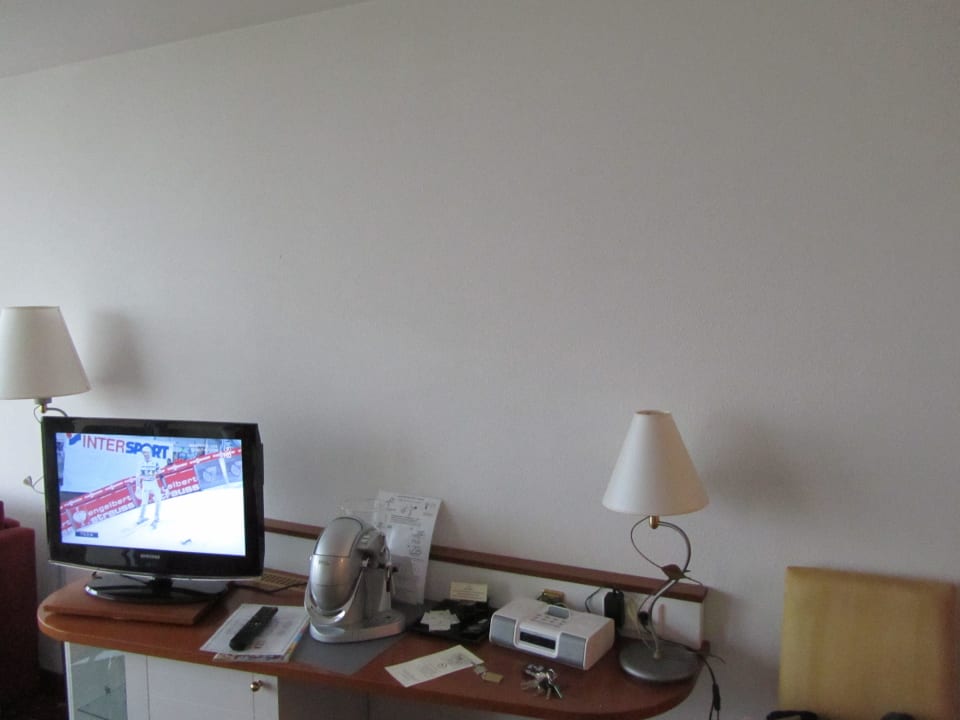 Minibar und TV Hotel Fährhaus