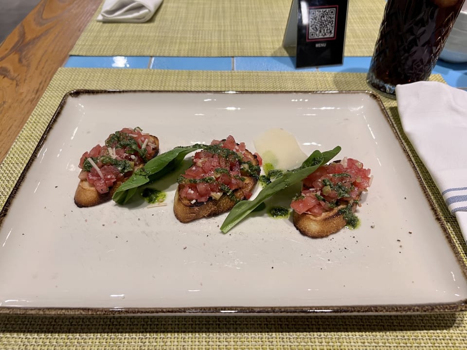 Gastro Acanthus Cennet Barut Collection