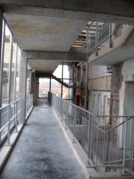 Flur zu den Hotelzimmer Factory Hotel