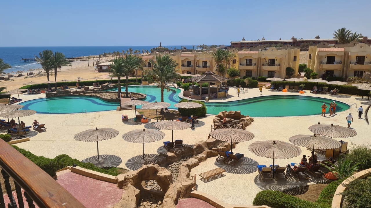 Pool Coral Hills Resorts & SPA