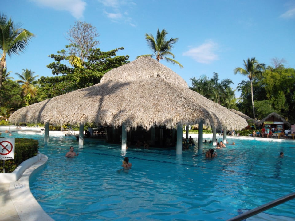 Swim-Up Poolbar Grand Palladium Select Bávaro Resort & Spa