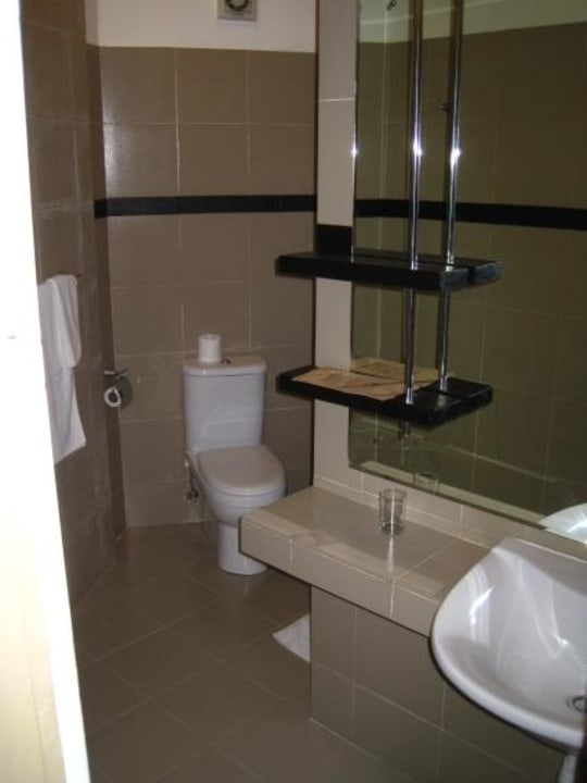 Bad Mermaid Hotel & Club