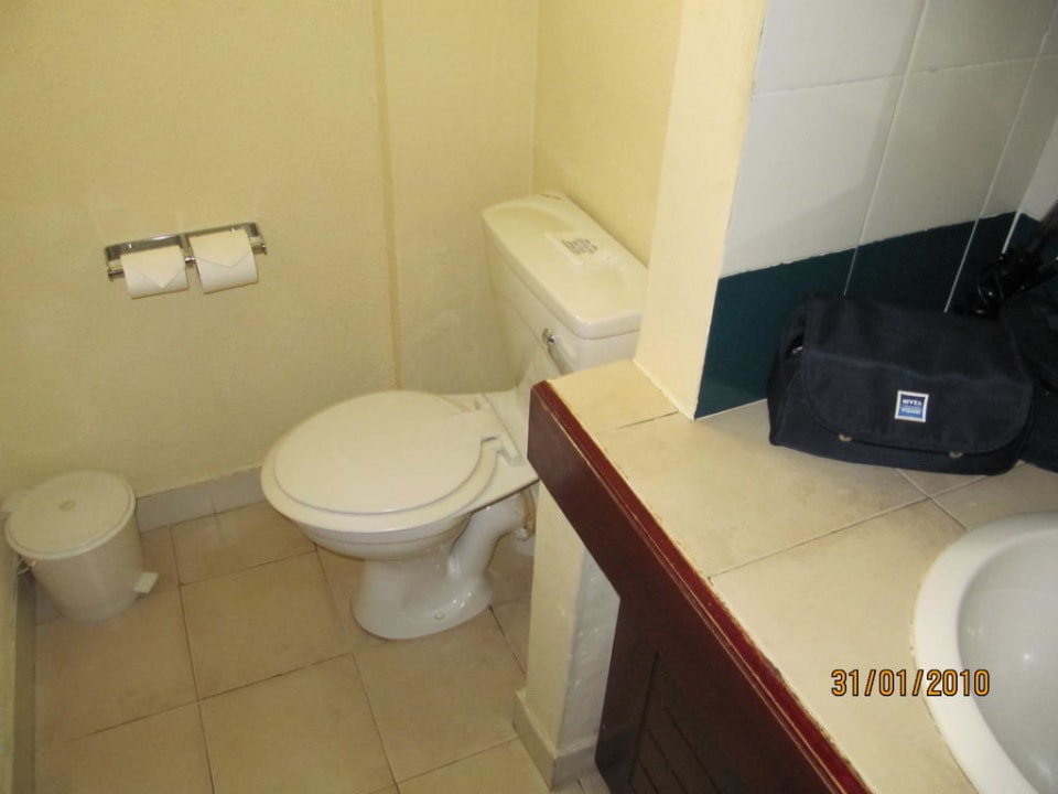 Toilette Friday Attitude