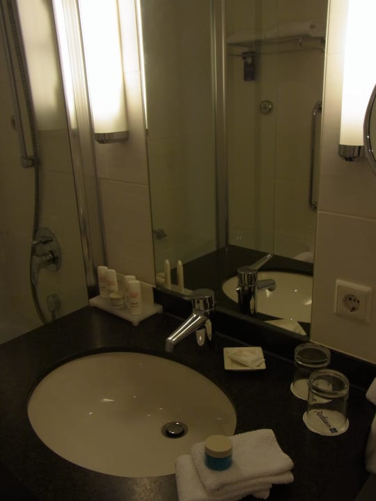 Badezimmer ScanHotels City Rostock