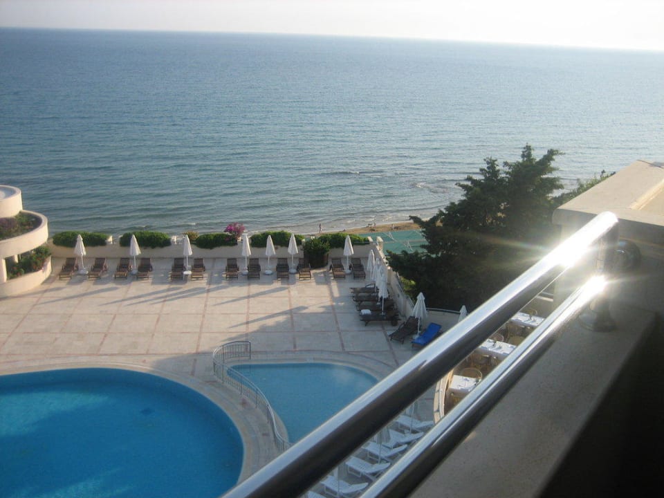 Seitlicher Blick Melas Resort Hotel