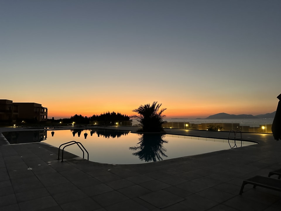 Pool Hotel Horizon Beach Resort