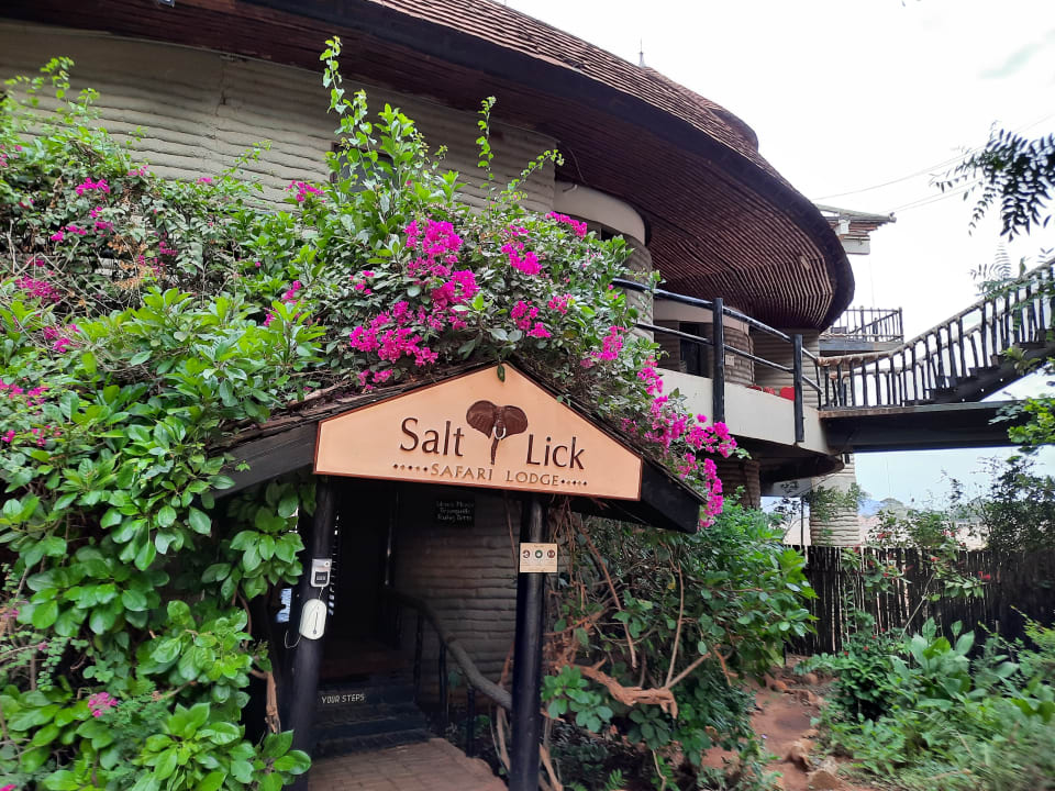 Lobby Taita Hills Safari Resort & Spa