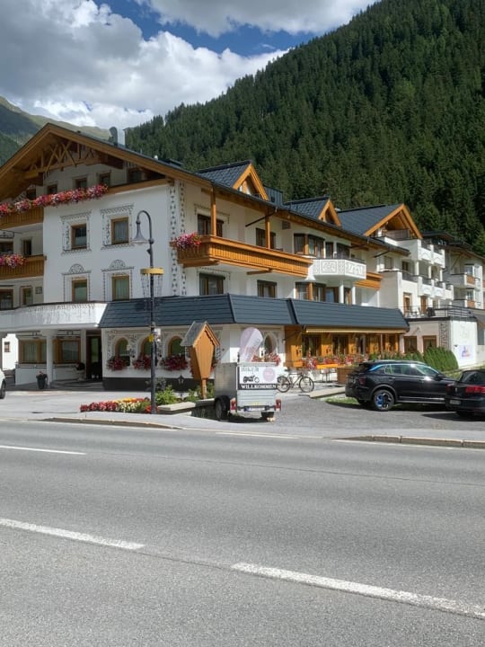 Außenansicht Hotel Verwall