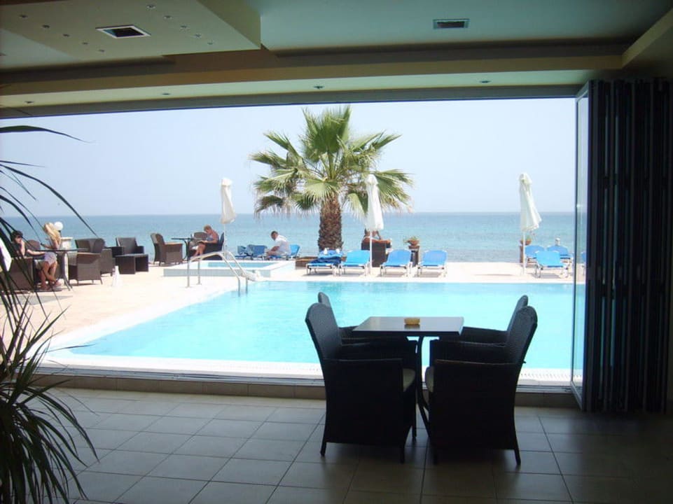 Poolbar Hotel Belussi Beach