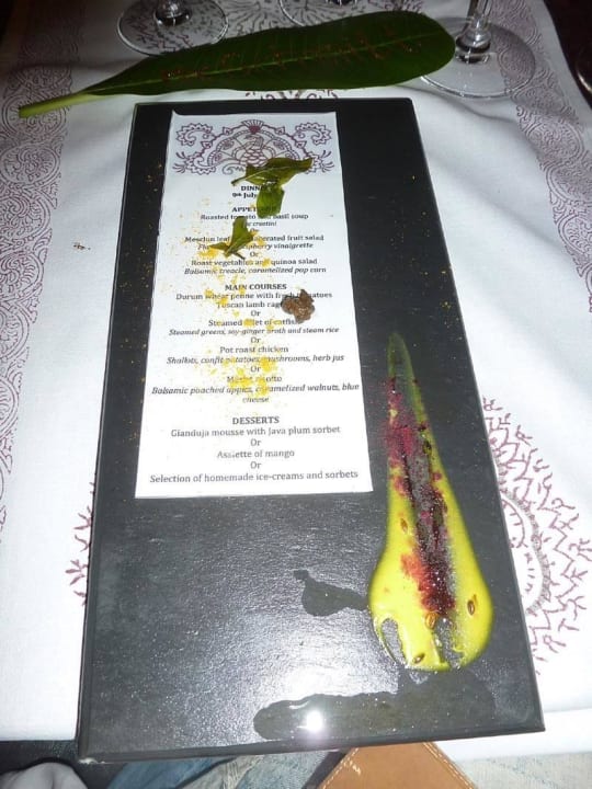 Abendessen im Surya Mahal Hotel The Oberoi Rajvilas