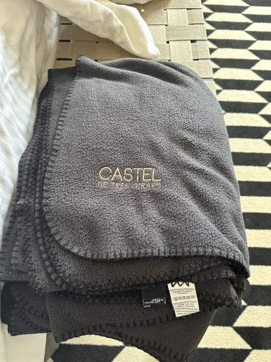 Zimmer Hotel Castel de Très Girard