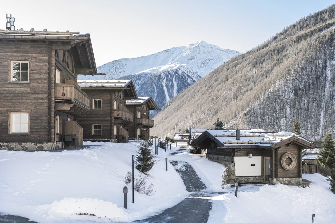 Außenansicht Hotel & Chalets Edelweiss