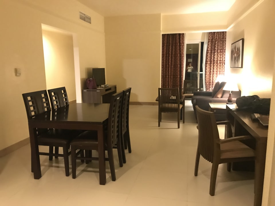 Zimmer Ramada by Wyndham Beach Hotel Ajman