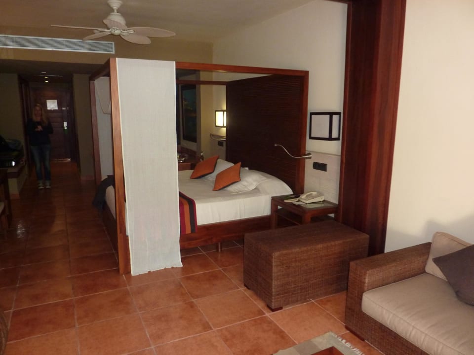 Gross und schön eingerichtet Catalonia Royal Bavaro - Adults only