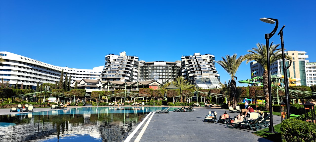Gartenanlage Limak Lara Deluxe Hotel & Resort