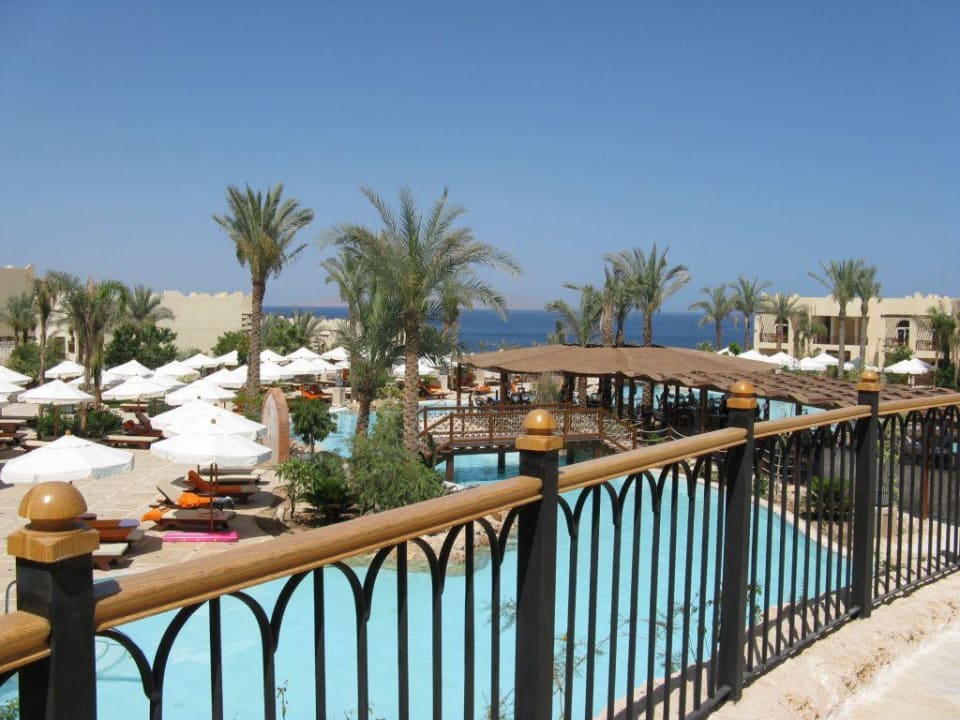 Ausblick von der Terrasse aufs Meer The Grand Hotel Sharm El Sheikh