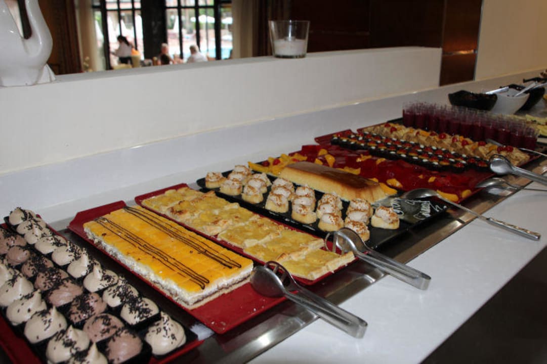 Dessert Hotel Serrano Palace