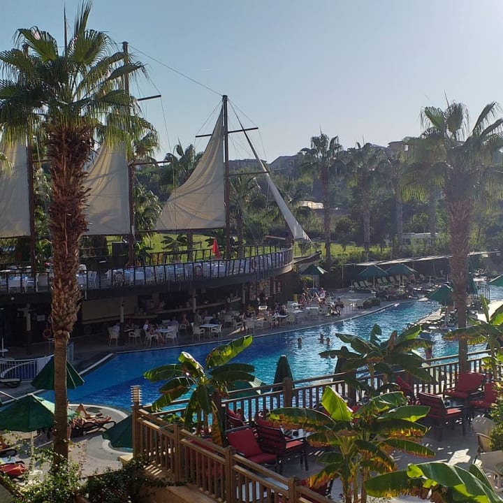 Pool Can Garden Resort