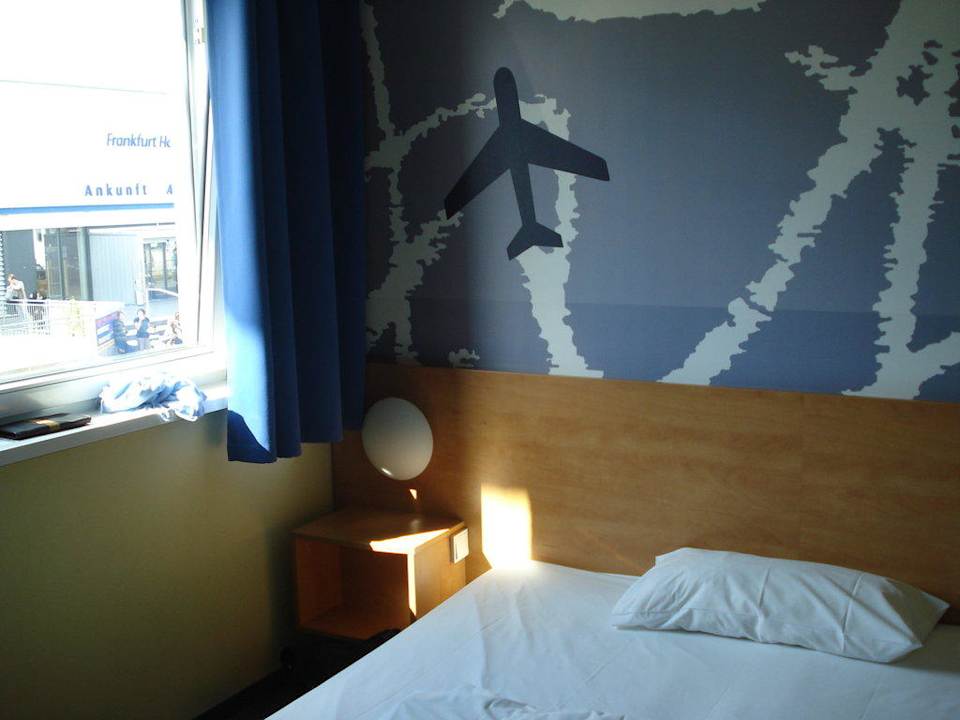 Bett B&B Hotel Frankfurt-Hahn Airport