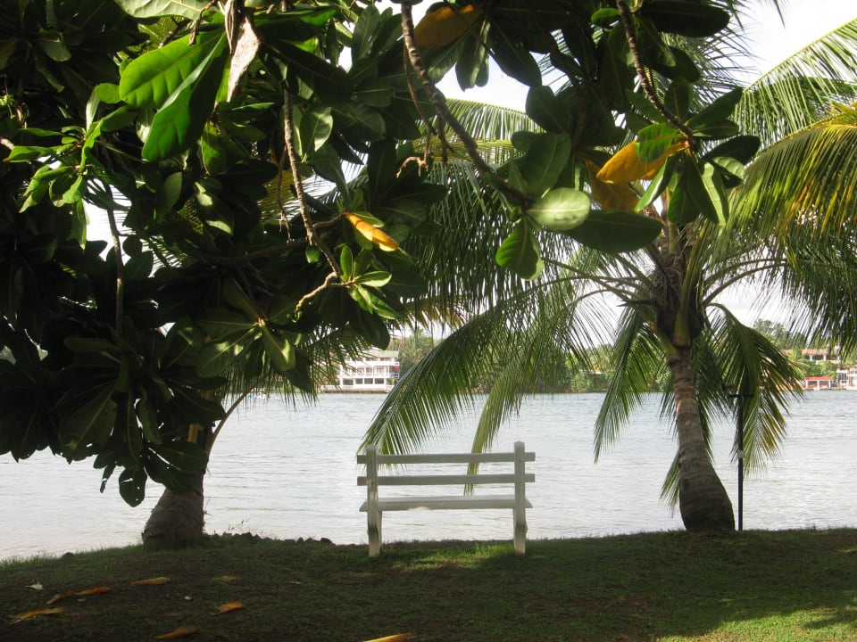Blick zur Wassersportanlage Hotel Club Bentota