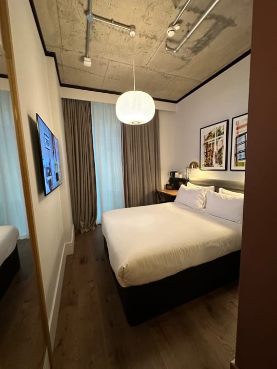 Zimmer TRIBE London Canary Wharf