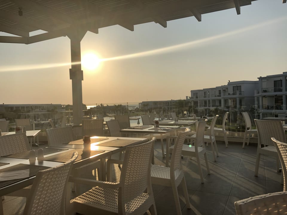 Gastro Asterias Beach Resort