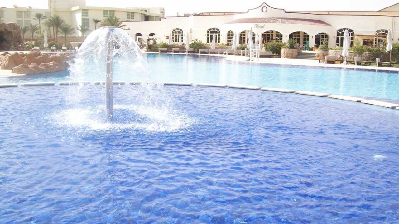 Basen jak ze zdjęc w katalogu Regency Plaza Aqua Park & Spa