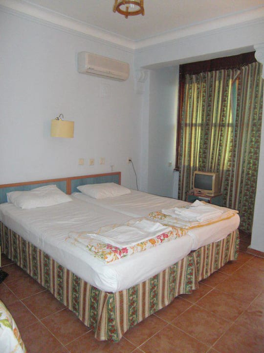 Zimmer super sauber Hotel Neptün/Neptun