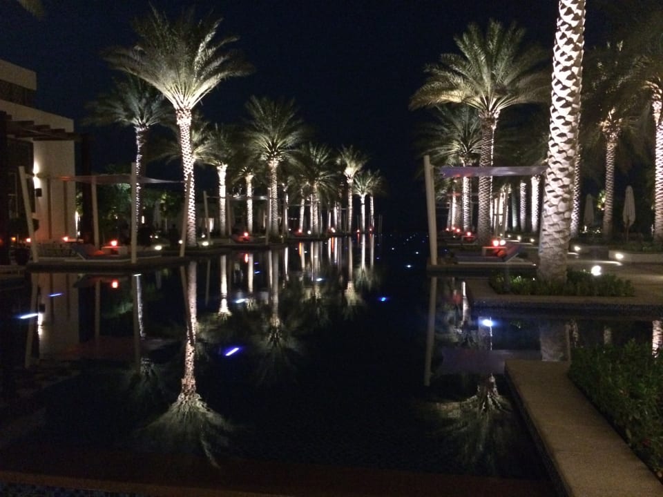 Pool Park Hyatt Abu Dhabi Hotel and Villas