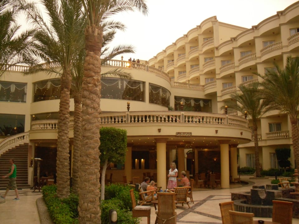 Часть территории Riviera Aqua Park Resort